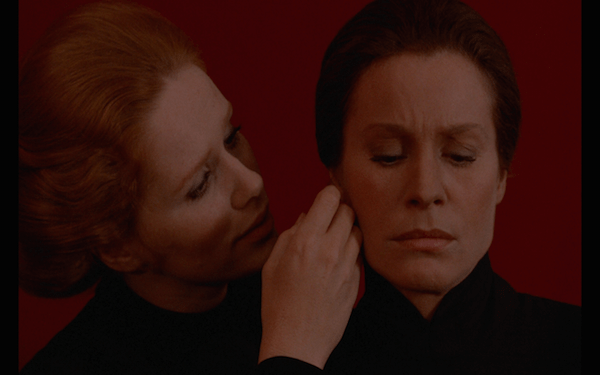 Cries and whispers - the sisters carress