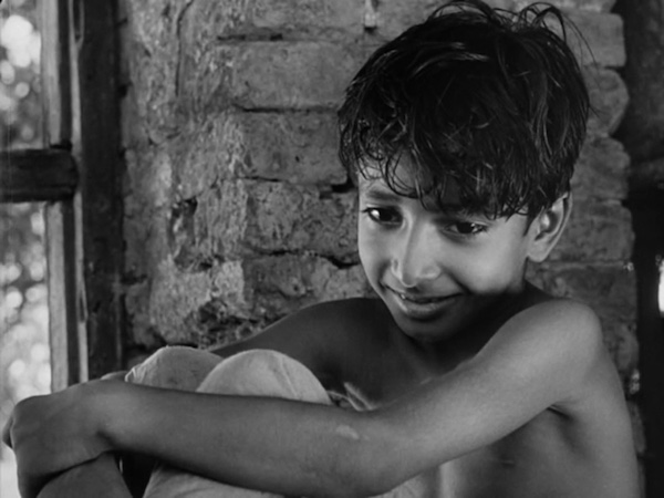 pather panchali - apu chuckle